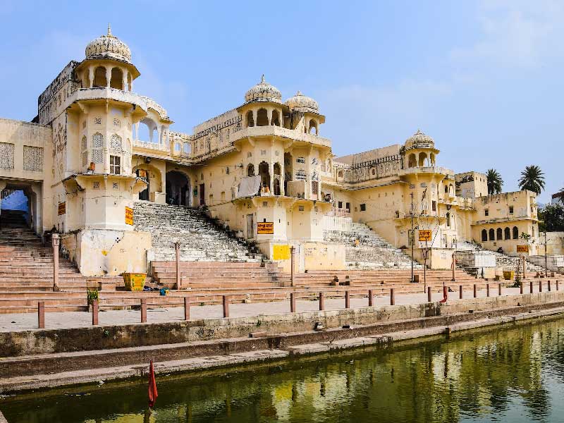 Ajmer-Pushkar-Tour-by-Car-And-Driver